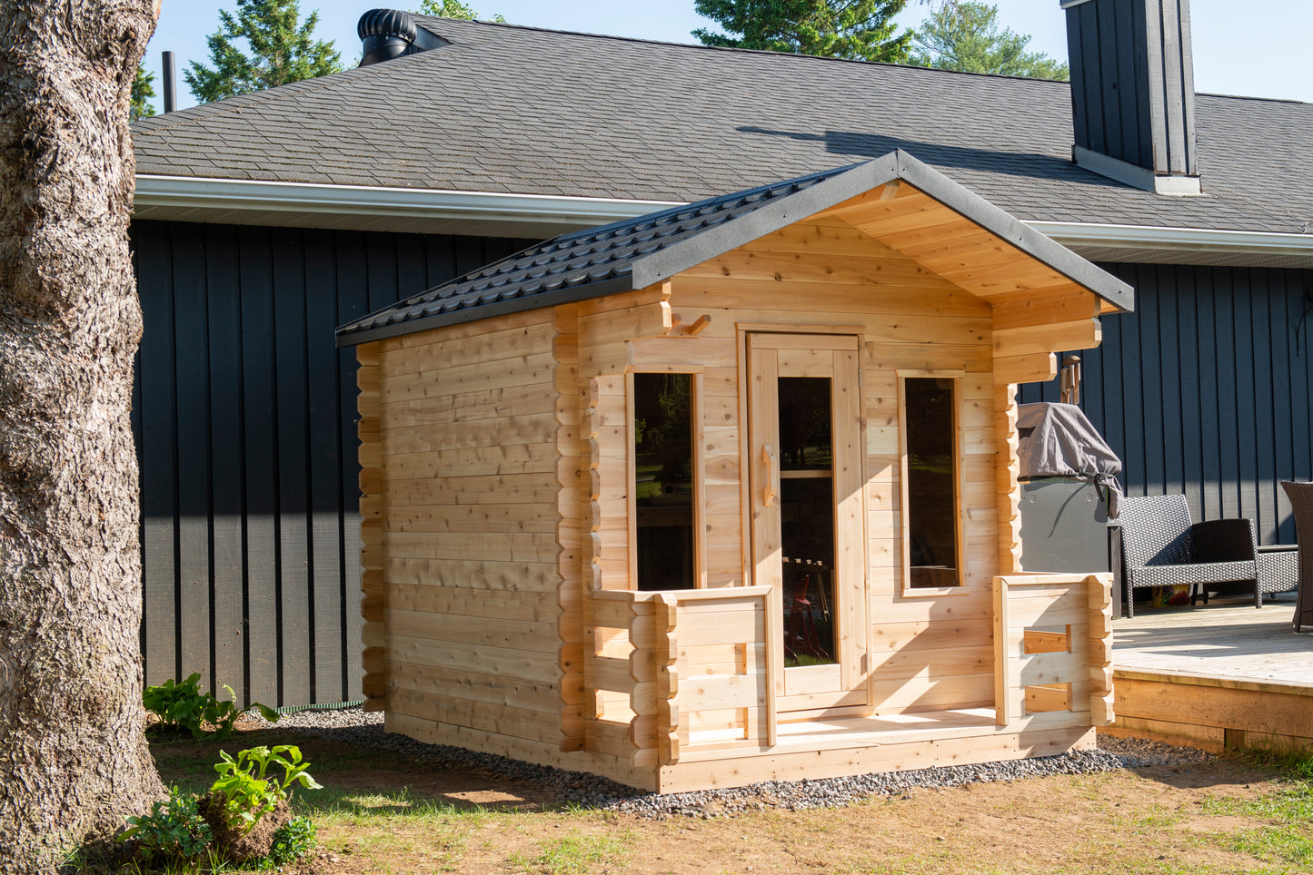 Dundalk Leisurecraft Canadian Timber Georgian Cabin Electric Sauna with Front Porch | 4 Persons CTC88PE