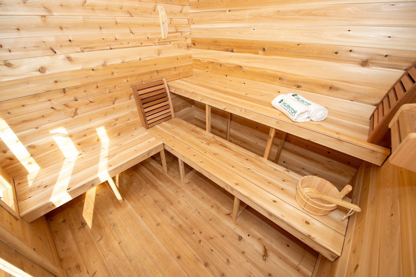 Dundalk Leisurecraft Canadian Timber Georgian Cabin Electric Sauna with Front Porch | 4 Persons CTC88PE
