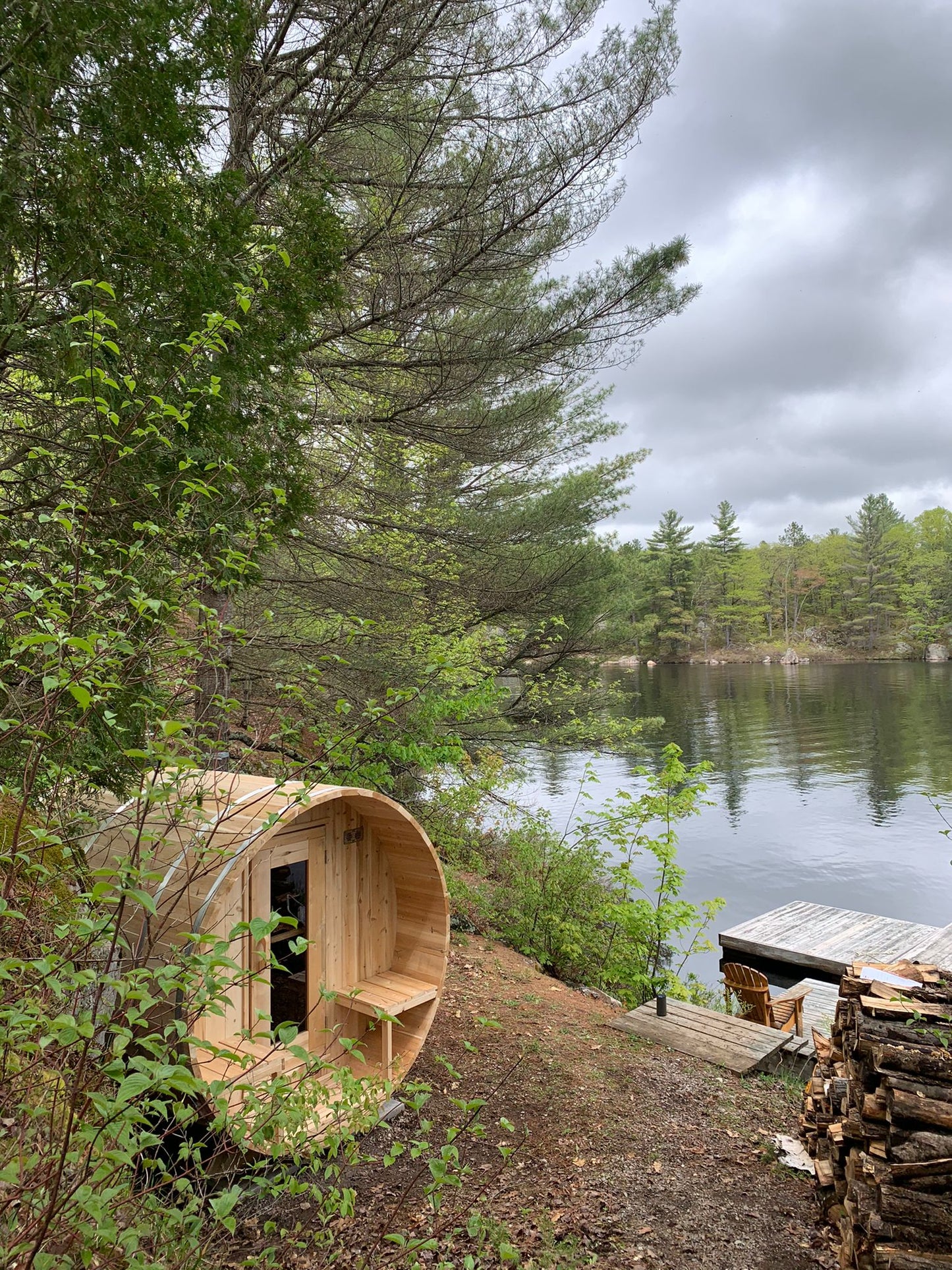 Dundalk Leisurecraft Canadian Timber Serenity Barrel Electric Sauna | 4 Persons CTC2245E