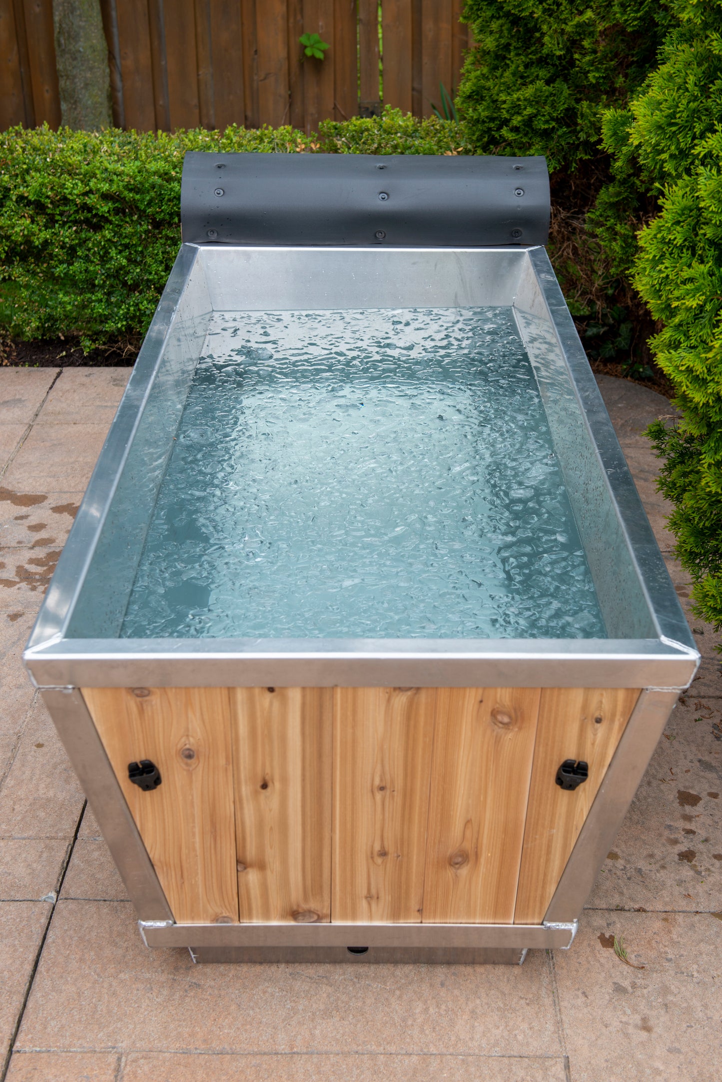 Dundalk Leisurecraft Canadian Timber The Polar Plunge Tub | CT362PP